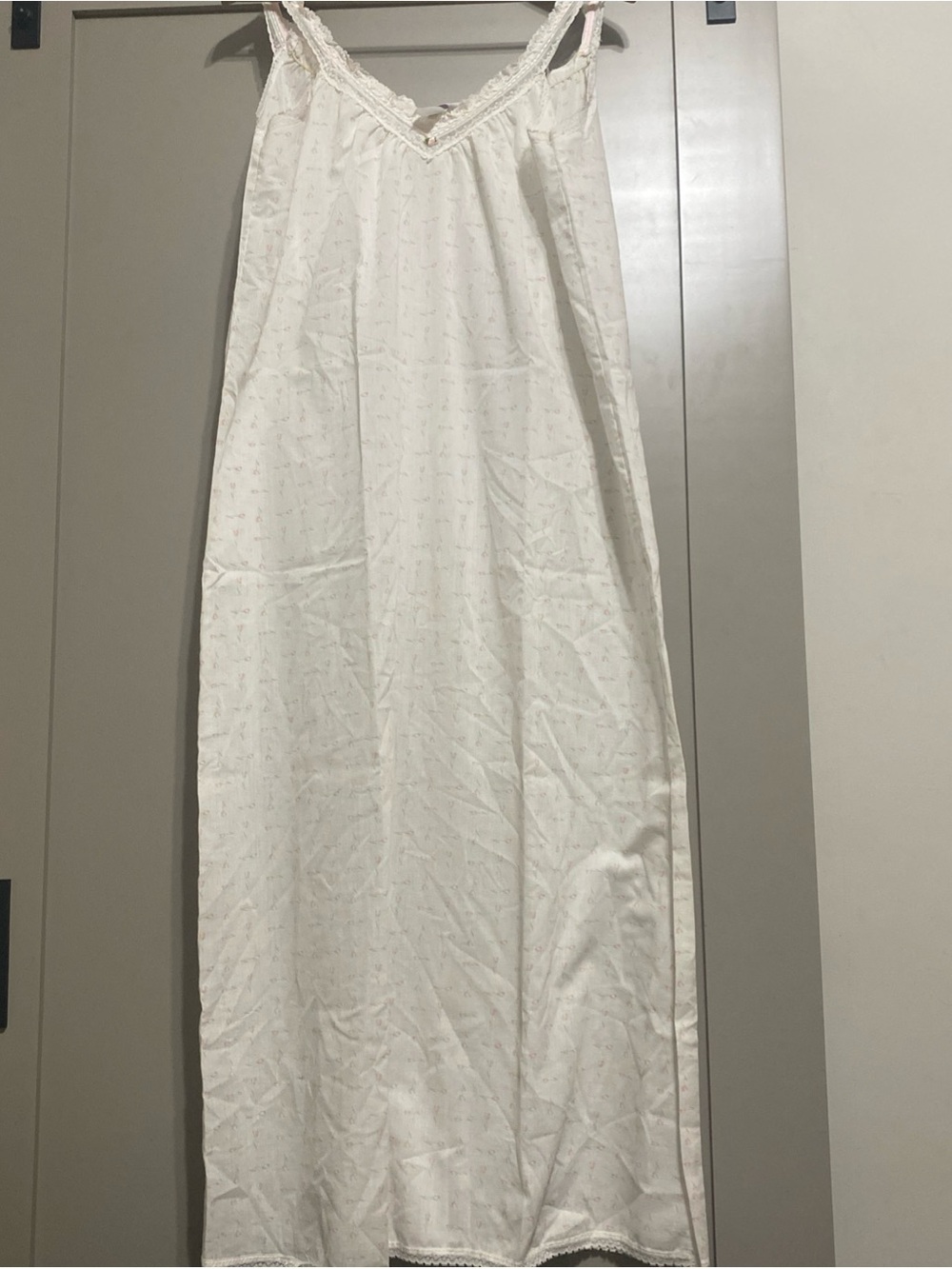 Vintage 80’s White W Pink Tulips Lace-Trim Sleeveless Nightgown